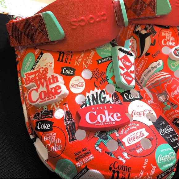 CROCS Limited Edition Coca Cola x Crocs w/ Coke Jibbitz Charms Men’s 8 US - Picture 3 of 7